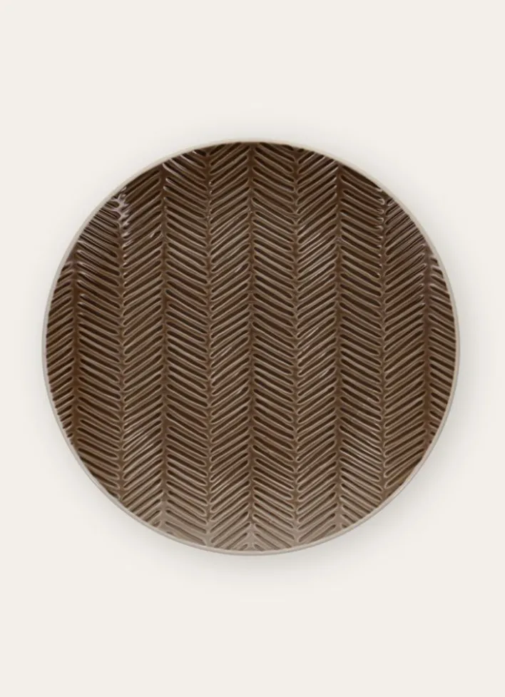 ASSIETTE PLATE EN GRÈS MOTIF CHEVRON RUSTIQUE MARRON