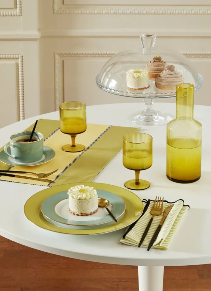 CARAFE EN VERRE STRIÉ TILLEUL