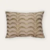 COUSSIN BRODÉ MOTIF PALMETTES BEIGE