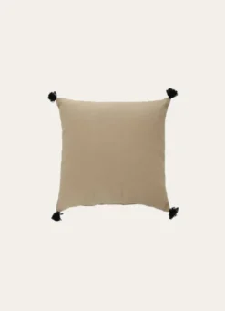 COUSSIN EN COTON UNI AVEC PETITS POMPONS SABLE