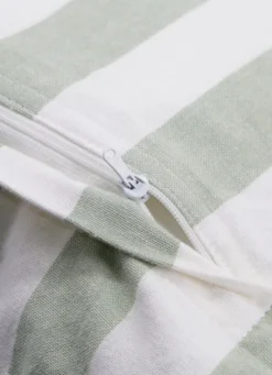 COUSSIN À RAYURES EN MATIÈRE TEXTURÉE VERT