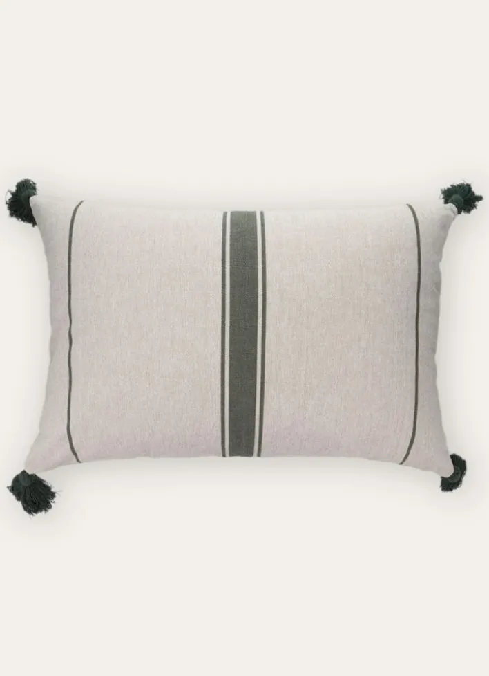 COUSSIN TEXTURÉ À RAYURES AVEC POMPONS BEIGE