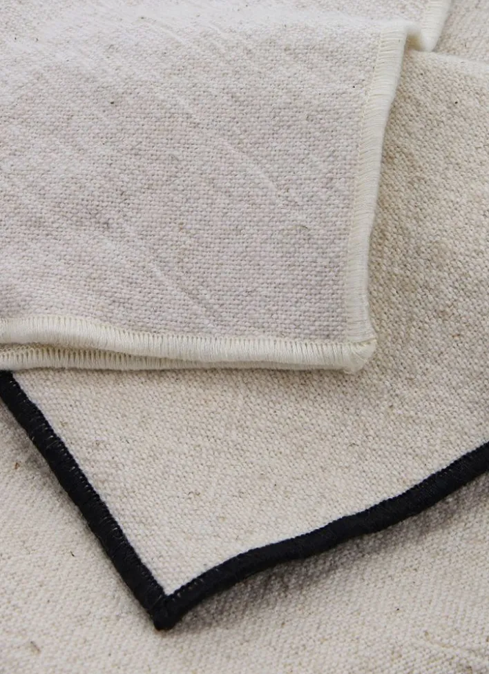 COUSSIN UNI COTON-LIN AVEC BOURDON CONTRASTÉ ÉCRU/BLANC CASSÉ