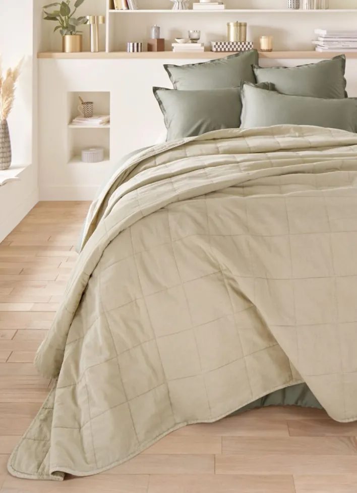 COUVRE-LIT MATELASSÉ UNI BEIGE