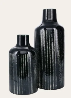 GRAND VASE ÉMAILLÉ AVEC LIGNES VERT FONCÉ