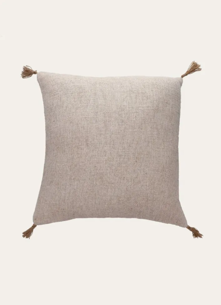 HOUSSE DE COUSSIN AVEC POMPONS ÉCRU
