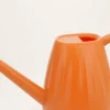 PETIT ARROSOIR EN PLASTIQUE COLORÉ ORANGE