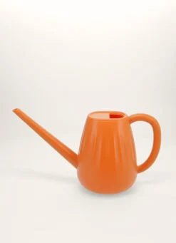 PETIT ARROSOIR EN PLASTIQUE COLORÉ ORANGE