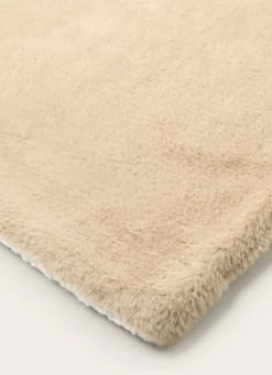 PLAID EN FAUSSE FOURRURE BEIGE