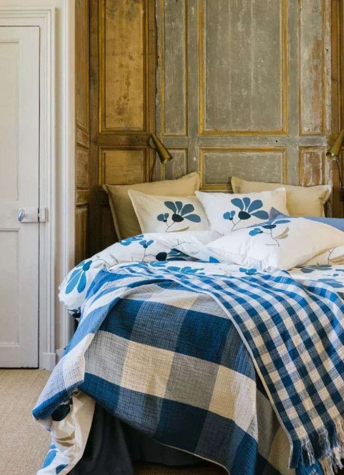 PLAID EN GAZE DE COTON À CARREAUX RÉVERSIBLE BLEU JEAN