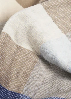 SERVIETTE DE BAIN EN VELOURS À CARREAUX BLEU FONCÉ