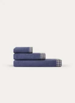 SERVIETTE DE TOILETTE UNIE AVEC LITEAU FANTAISIE BLEU FONCÉ