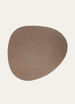 SET DE TABLE EFFET CUIR EN FORME DE GALET BRONZE