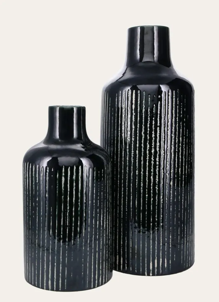 VASE ÉMAILLÉ AVEC LIGNES VERT FONCÉ